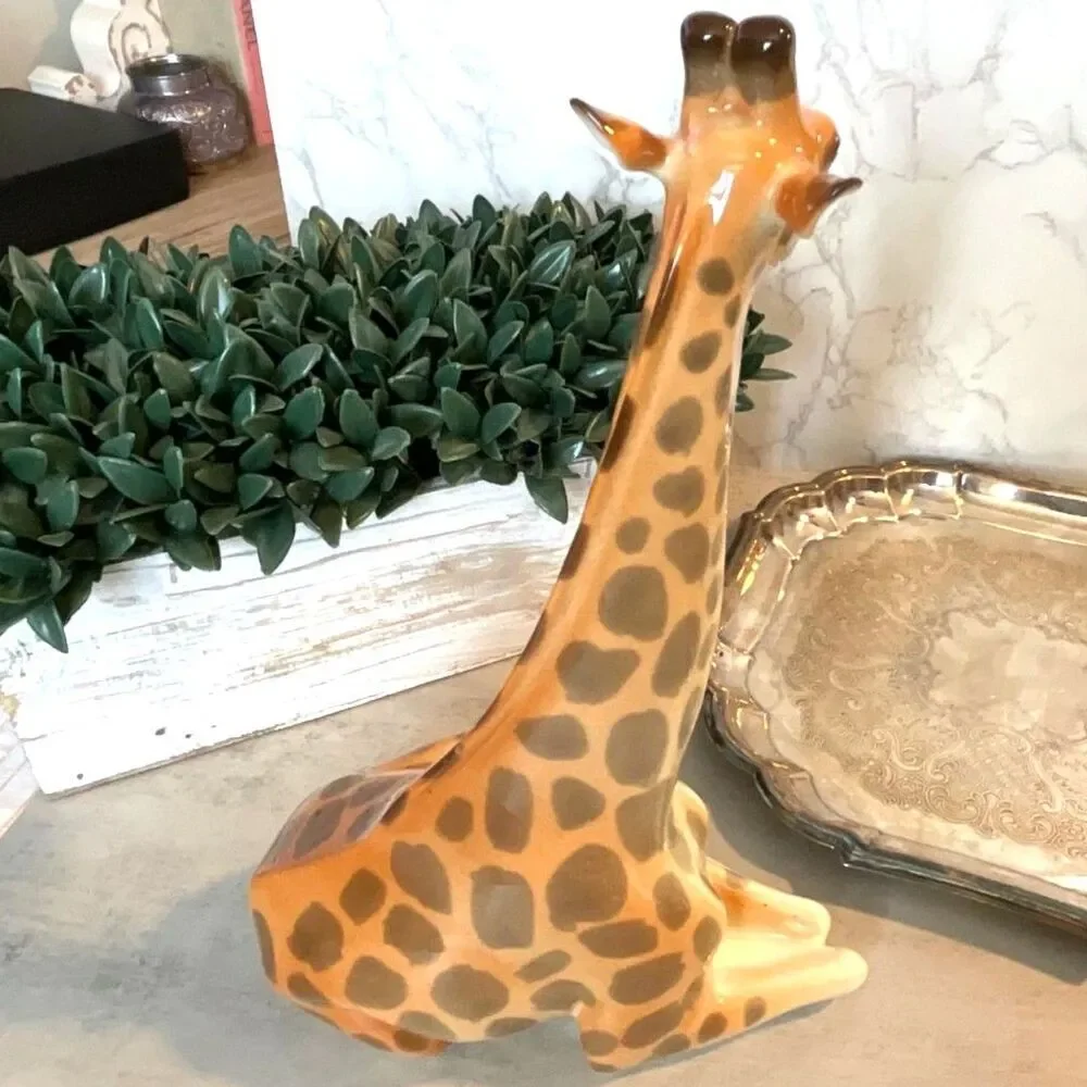 Rare vintage Giraffe figurine 11 1/2